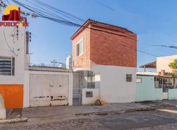 Casa · 106m² · 3 Quartos · 1 Vaga · Facil Acesso as Principais Vias da Cidade