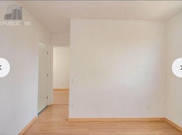 Apartamento · 41m² · 2 Quartos · 1 Vaga · Apartamento Reformado com 2 Dormitórios e Excelente Localização