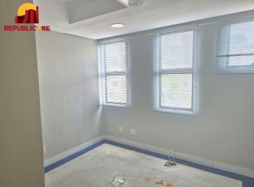 Comercial · 49m² · 3 Quartos · Sala semi mobiliada