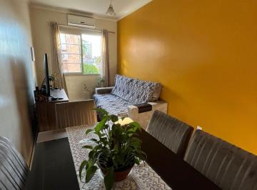 Apartamento · 69m² · 2 Quartos · Apartamento com 2 quartos, 2 banheiros e sol da manhã no bairro Vila Ipiranga