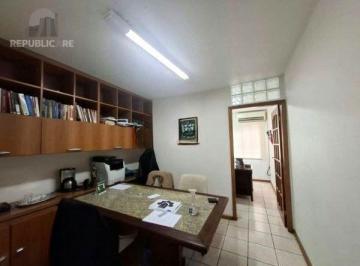 Apartamento · 35m² · 2 Quartos · Sala / Apartamento no Centro com 35m²