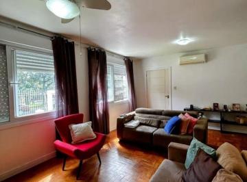 Casa · 170m² · 3 Quartos · 4 Vagas · Casa com 170m², localizada no bairro Vila Ipiranga em Porto Alegre/RS.