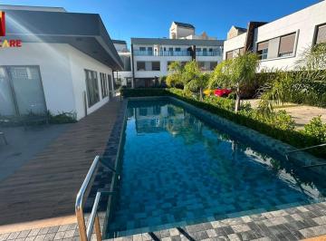 Casa · 185m² · 3 Quartos · 2 Vagas · Casa em Condomínio com Terraço e Lazer Completo