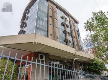 Comercial · 54m² · 2 Quartos · Conjunto comercial no bairro Floresta com terraço privativo DESOCUPADO