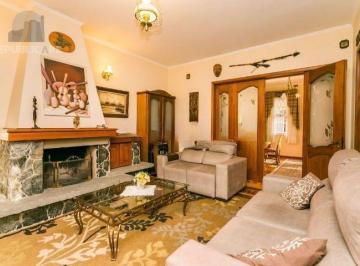 Casa · 420m² · 5 Quartos · 2 Vagas · Casa em Petrópolis com terreno de 460 m2