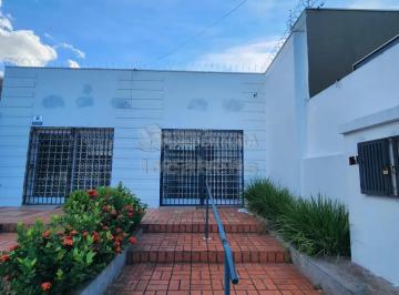 Comercial · 220m² · Salas comerciais a venda no Parque Industrial com 02 banheiros, 02 salões principais e área no fundo