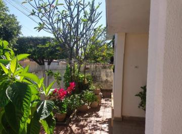 Casa · 156m² · 4 Quartos · 2 Vagas · Casa Térrea à Venda - Bairro Vila Angélica