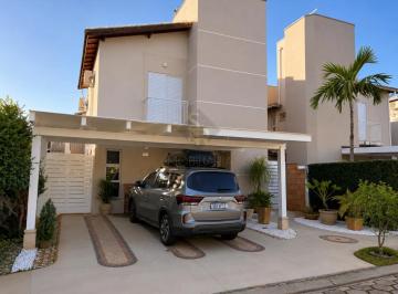 Casa · 250m² · 3 Quartos · 2 Vagas · Casa à venda com espaço gourmet com churrasqueira e 03 quartos, sendo 01 suíte no Condomínio Villari