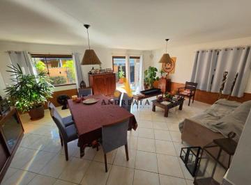 Casa · 200m² · 4 Quartos · 3 Vagas · Venda de Casa em Condomínio com 4 quarto(s), 1 suíte(s), 200 m², por R$ 1.4 milhão, no condomínio Po
