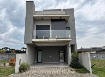 Casa · 210m² · 4 Quartos · 2 Vagas · Sobrado à venda no bairro Costeira - São José dos Pinhais/PR