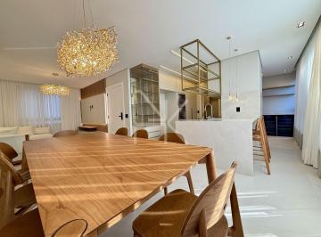 Apartamento · 120m² · 3 Quartos · 2 Vagas · Apartamento Alto Padrão, mobiliado, com 3 dormitórios (2 suítes), 120 m² privativos e rooftop com pi
