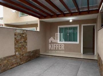 Duplex com 2 suítes | na Quadra da Praia de Cordeirinho à venda · Casa Duplex com 2 quartos | 2 suítes | Varanda | na Quadra da Praia de Cordeirinho à venda, por R$ 3