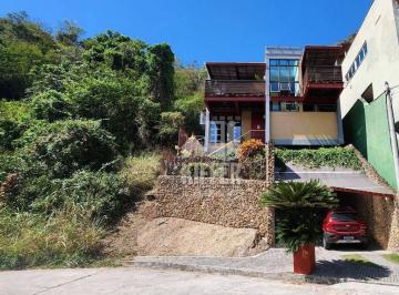 Casa a venda em São Francisco · Casa com 2 quartos à venda, 167 m² por R$ - São Francisco - Niterói/RJ