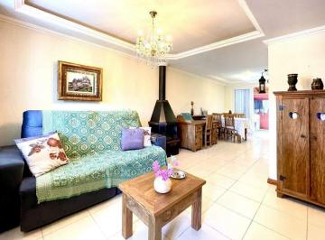 Casa · 145m² · 1 Vaga · CASA MOBILIADA À VENDA COM 3 SUÍTES