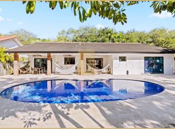 5231de53cd8e6a48fdeab98e1e9a09f090f38b3c · Casa com 4 dormitórios à venda, 235 m² por R$ 7.212.150,00 - Miami Lakes - Miami-Dade County/FL