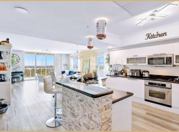 917a043979ab4f82a7d7eaff9604b56408490cf5 · Apartamento com 4 dormitórios à venda, 73 m² por R$ 3.500.000,00 - Biscayne - Miami-Dade County/FL
