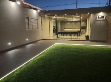 Casa de 3 quartos, Carapicuíba · ÓTIMA OPORTUNIDADE !!!
Casa de 170 m² com 3 quartos à venda em Jardim das Belezas