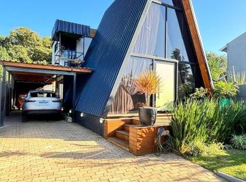 Casa · 128m² · 1 Quarto · 3 Vagas · Casa para alugar no bairro Verdes Campos - Porto Alegre/RS