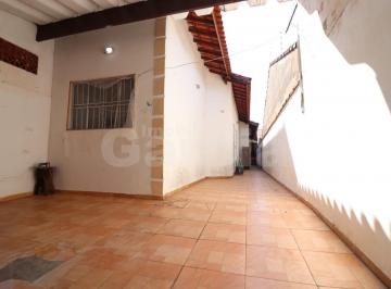 Casa · 150m² · 2 Quartos · 2 Vagas · Casa localizada no Vila Romar em Peruíbe, com 2 quartos (sendo 1 suíte)