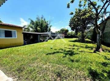 Casa · 1020m² · 3 Quartos · 6 Vagas · Casa estilo chacrinha em Peruíbe