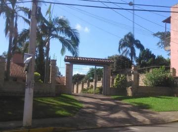 Casa · 3 Quartos · 2 Vagas · Casa à venda - no Centro