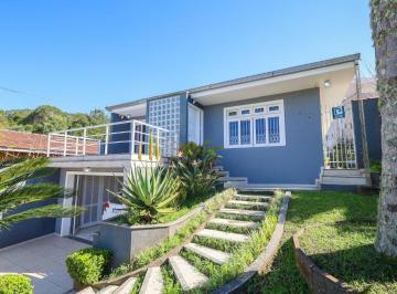 Casa de 3 quartos, Almirante Tamandaré · Casa mobiliada com quintal, 3 quartos, e 3 vagas próximo ao parque Tingui