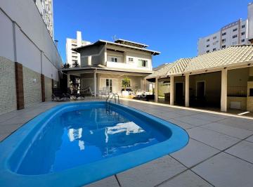 qsmycawwyuna1771034018935.jpg · Sobrado de Alto Padrão com 6 Dormitórios na Vila Operária em Itajaí