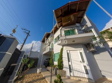 Casa · 250m² · 3 Quartos · 4 Vagas · Sobrado alto padrão com 1 suíte + 2 dormitórios à venda no bairro Dom Bosco em Itajaí
