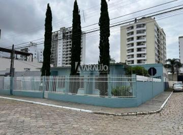 l6bg8ik8bzex1771036572049.jpg · Casa averbada com 1 suíte e 3 dormitórios no bairro São João em Itajaí