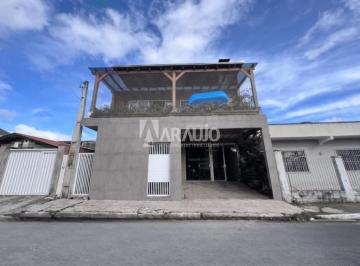 Casa · 141m² · 6 Quartos · 1 Vaga · Casa e 3 kitnets no bairro Cidade Nova em Itajaí