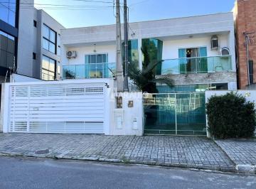 6lnyfgia0un1771035524102.jpg · Sobrado com 3 suítes à venda na Praia dos Amores em Balneário Camboriú