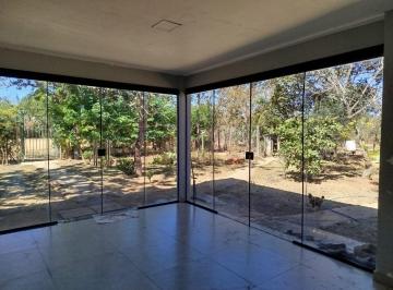 Casa de 4 quartos, Brasília · Aluguel no Privê 2, Lago Norte – Setor de Chácaras.