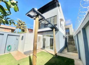 Casa · 14413m² · 1 Quarto · 3 Vagas · Casa 1 Quarto com 1 Suíte e 144m² - Jardim Acapulco