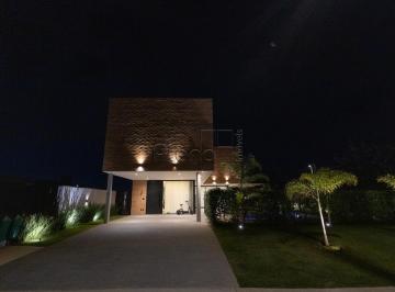 imagem · Sobrado à venda em Jaguariúna, Residencial Campo Camanducaia, com 4 suítes, com