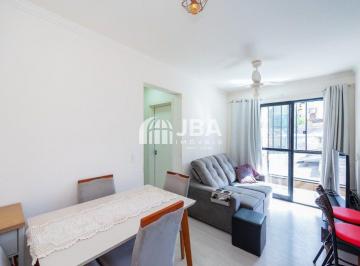 Apartamento de 2 quartos, Curitiba · Apto no 1.andar, sacada com churrasqueira
