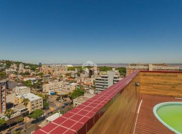 Apartamento · 221m² · 3 Quartos · 2 Vagas · Cobertura de 3 dormitórios no bairro Menino Deus, com piscina e vista absurda