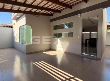 Casa · 75m² · 3 Quartos · 3 Vagas · Casa á Venda com 03 Quartos no Bairro São Roque em Divinópolis MG.