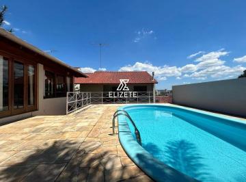Casa · 207m² · 4 Quartos · 2 Vagas · Casa à venda em Novo Hamburgo - Piscina privativa e churrasqueira!