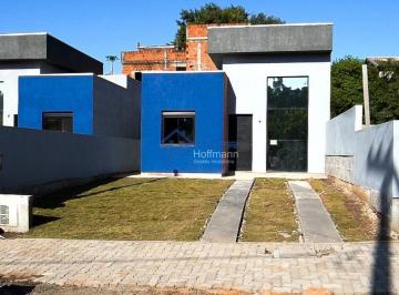 Casa · 58m² · 3 Quartos · 2 Vagas · Casa com pátio e 3 Dormitórios sendo 1 suíte, bairro Campestre em São Leopoldo
