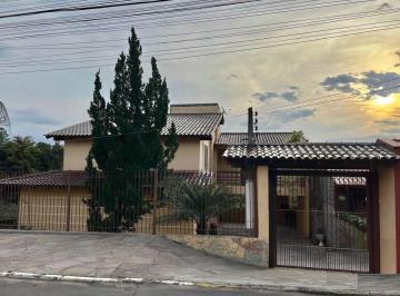Casa · 222m² · 3 Quartos · 2 Vagas · Casa à venda em Novo Hamburgo - Vila Nova - Excelente Padrão Construtivo