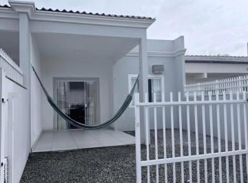 Casa · 57m² · 2 Quartos · 1 Vaga · Casa aconchegante no Centro de Penha