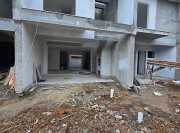 Casa · 3 Quartos · 2 Vagas · Sobrados em Construção – Balneário Piçarras