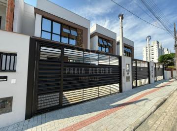 Casa · 3 Quartos · 2 Vagas · Sobrado moderno em Balneário Piçarras
