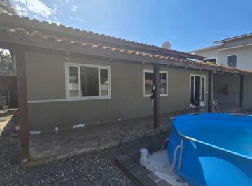 Casa · 3 Quartos · 1 Vaga · Casa no Centro de Penha – 750 metros da praia