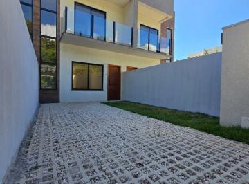 Casa · 2 Quartos · 1 Vaga · Sobrados na Praia do Cascalho em Penha-SC
