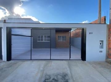 Casa de 2 quartos, Salto · CASA NOVA 2 SUITES MORRO DA MATA