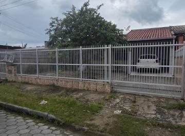Casa · 2 Quartos · 1 Vaga · Casa sozinha no terreno no Centro de Penha