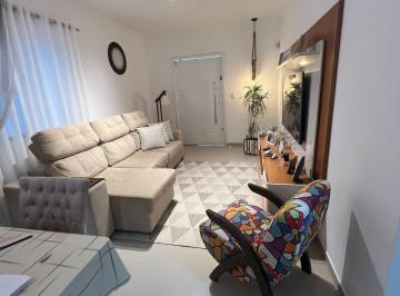 Casa · 310m² · 2 Quartos · 3 Vagas · Linda casa em Ilhota