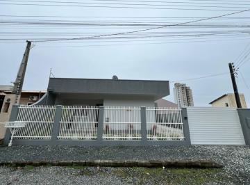 Casa · 110m² · 2 Quartos · 2 Vagas · Casa na Praia Alegre