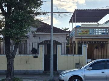 Casa de 3 quartos, Rio de Janeiro · VENDE casa na Av. Ministro Ari Franco em Bangú Rio de Janeiro/RJ
